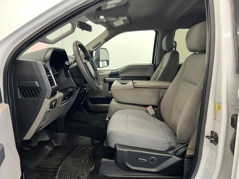 Used 2017 Ford F350 XLT w/ XLT Value Package AWD/4WD image 4