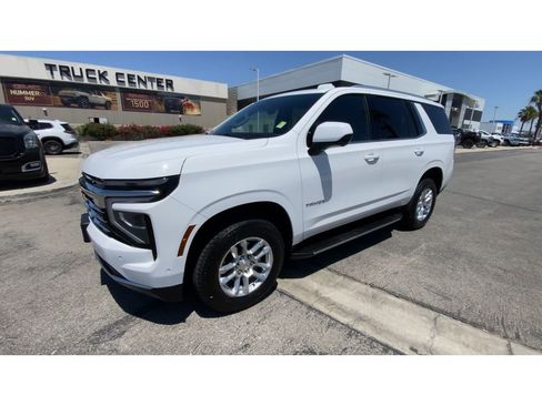 Used 2025 Chevrolet Tahoe LT AWD/4WD image 4