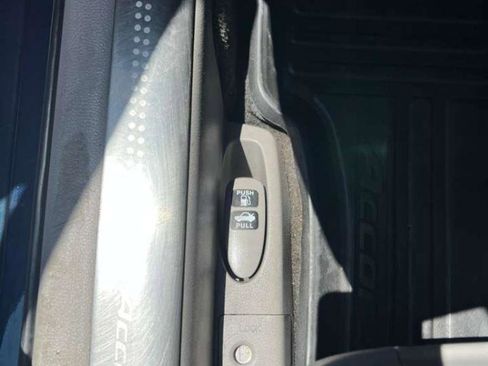 Used 2011 Honda Accord EX-L image 26