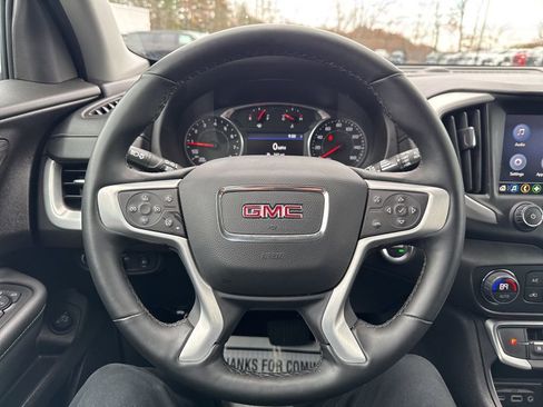 Used 2024 GMC Terrain SLT image 25