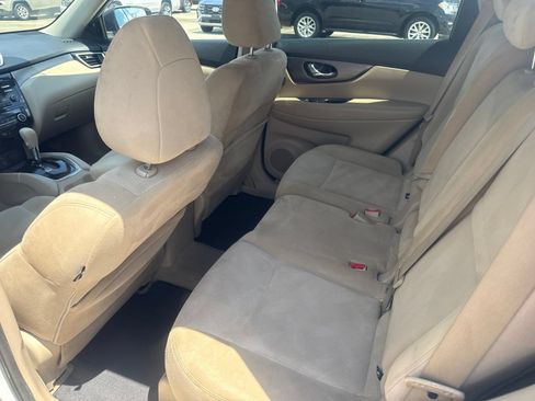 Used 2015 Nissan Rogue SV FWD image 9