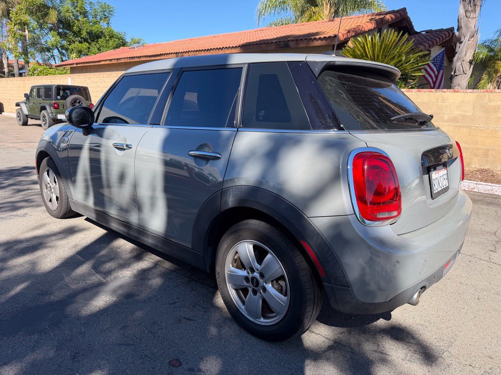 Used 2021 MINI Cooper 4-Door Hardtop FWD image 10