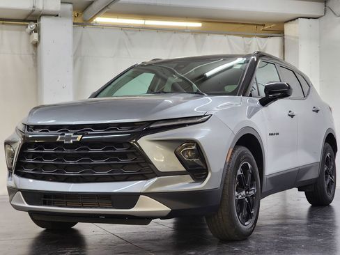 Used 2023 Chevrolet Blazer LT w/ Convenience Package image 11