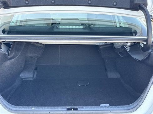 Used 2024 Toyota Camry SE image 30