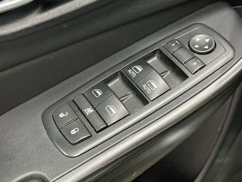 Used 2016 Jeep Cherokee Limited w/ Luxury Group FWD image 20