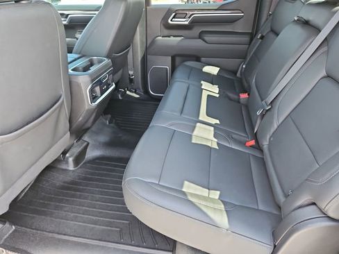 Used 2022 Chevrolet Silverado 1500 LTZ w/ LTZ Convenience Package II AWD/4WD image 19