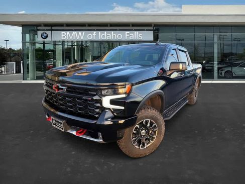 Used 2022 Chevrolet Silverado 1500 ZR2 w/ Technology Package image 4