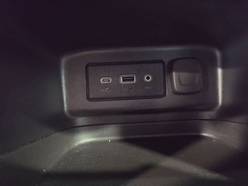 Used 2024 Chevrolet Equinox LT AWD/4WD image 22