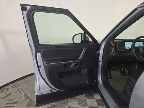 Used 2023 Rivian R1S Adventure image 16