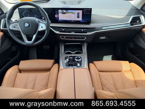 Used 2026 BMW X7 xDrive40i AWD/4WD image 24