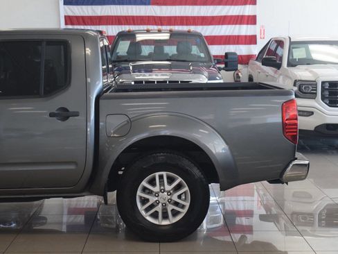 Used 2016 Nissan Frontier SV w/ SV Value Truck Package RWD image 16