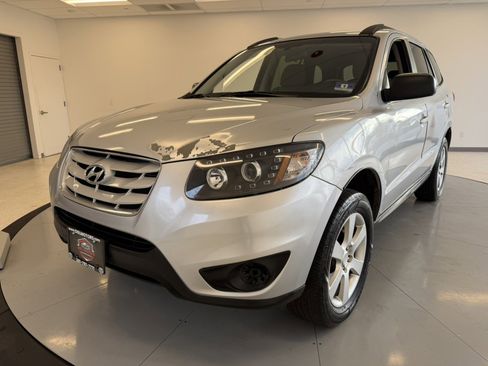 Used 2010 Hyundai Santa Fe GLS image 3