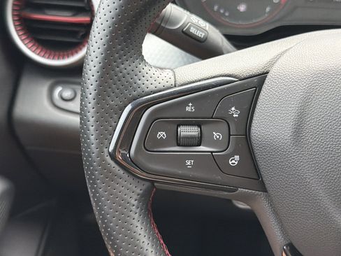 Used 2024 Chevrolet Trax RS w/ Driver Confidence Package FWD image 19