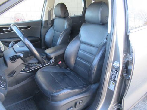 Used 2019 Kia Sorento EX image 20