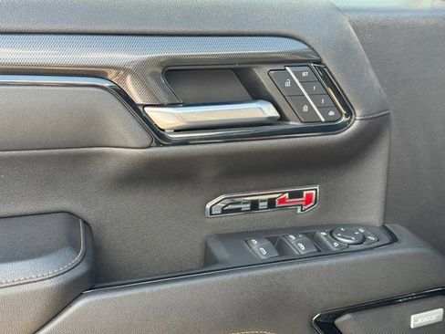 Used 2024 GMC Sierra 1500 AT4 w/ Technology Package AWD/4WD image 13