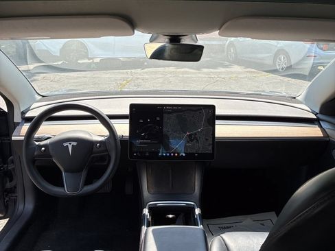 Used 2021 Tesla Model 3 Standard Range Plus RWD image 10