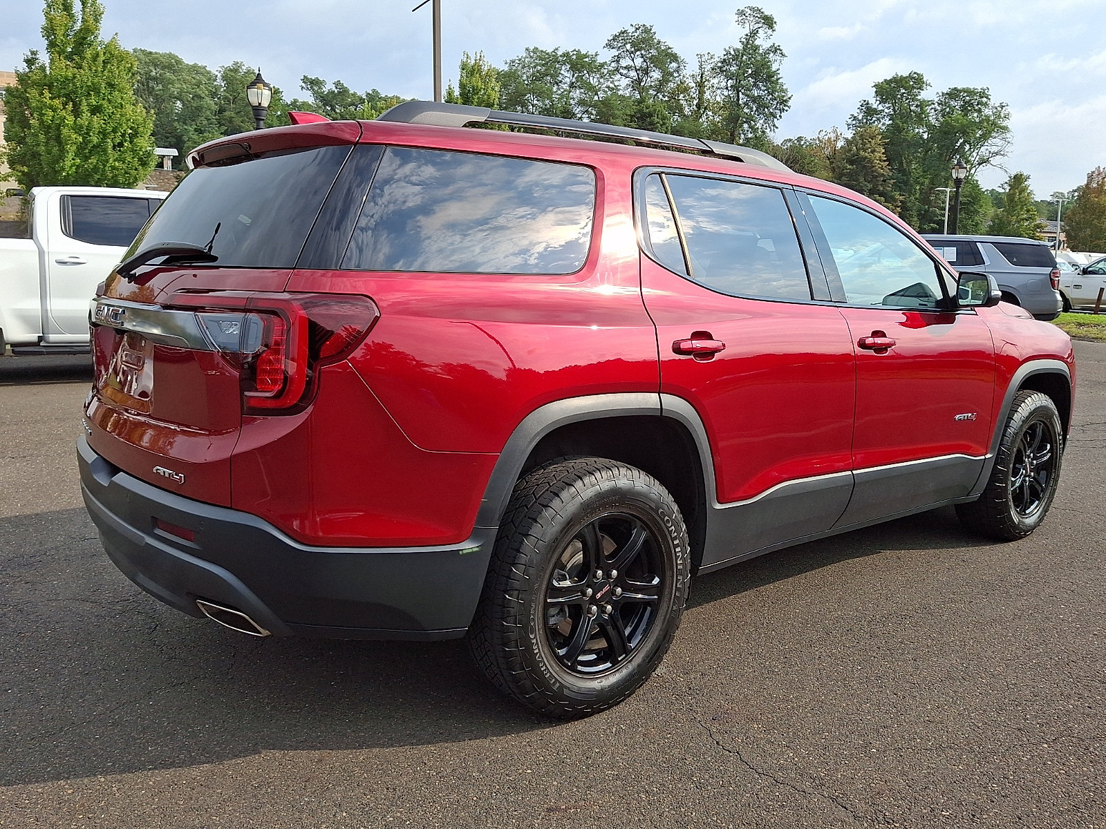 Used 2023 GMC Acadia AT4 w/ Technology Package AWD/4WD image 6