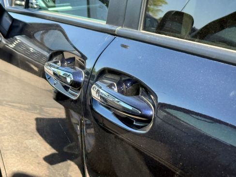 Used 2024 Toyota Sienna XLE image 11