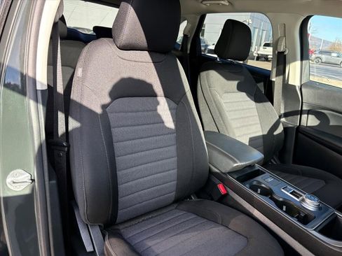 Used 2024 Ford Edge SE image 16