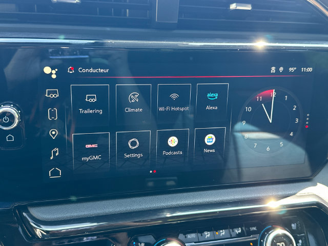 Certified 2024 GMC Sierra 1500 AT4 w/ Technology Package AWD/4WD image 31