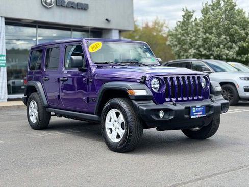 Used 2023 Jeep Wrangler Unlimited Sport w/ Sun And Sound Package AWD/4WD image 9