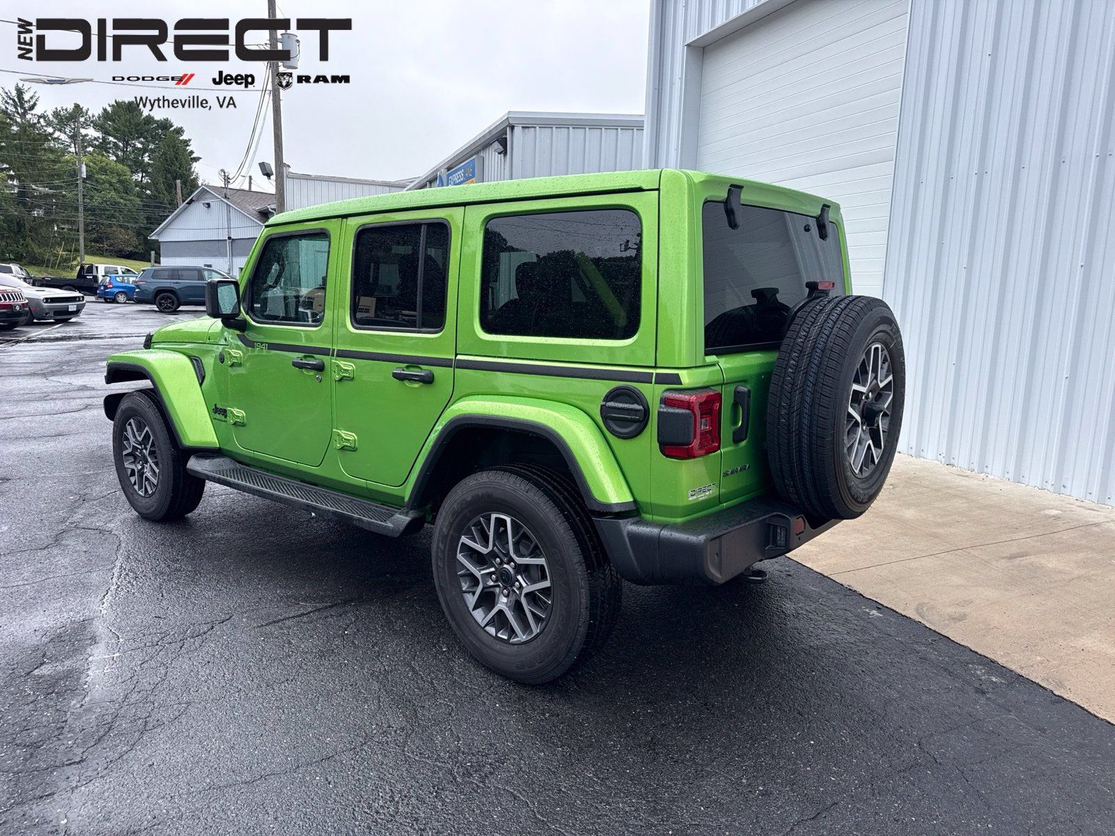 Used 2026 Jeep Wrangler Unlimited Sahara AWD/4WD image 3