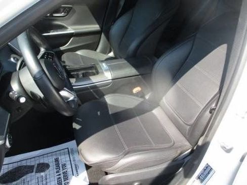 Used 2024 Mercedes-Benz C 300 Sedan image 5