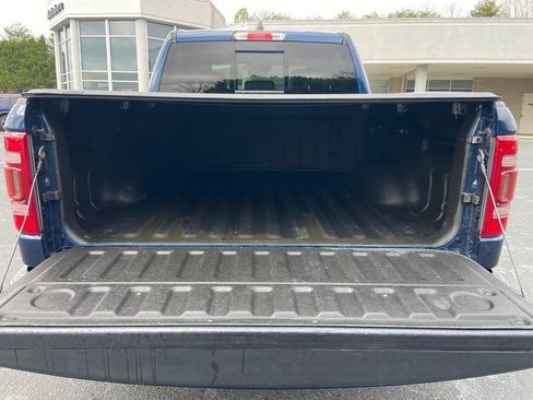 Used 2022 RAM 1500 Laramie w/ Sport Appearance Package image 9