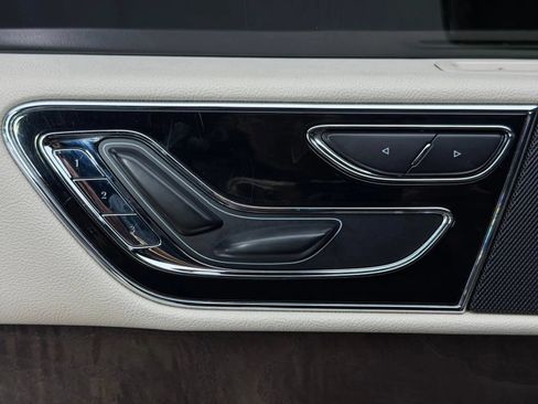 Used 2018 Lincoln Navigator Select AWD/4WD image 29