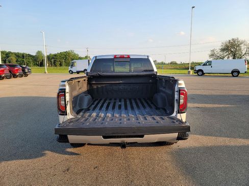 Used 2018 GMC Sierra 1500 Denali w/ Denali Ultimate Package AWD/4WD image 7