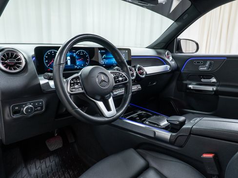 Used 2022 Mercedes-Benz GLB 250 250 4MATIC image 12