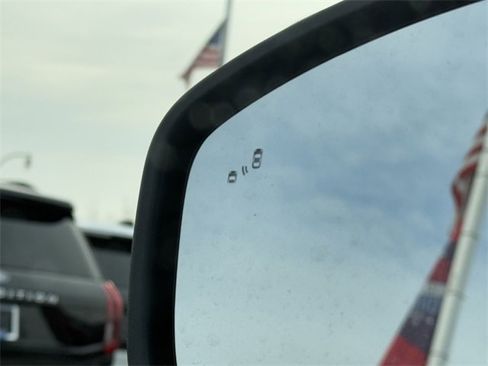 New 2026 Ford Expedition Active image 9