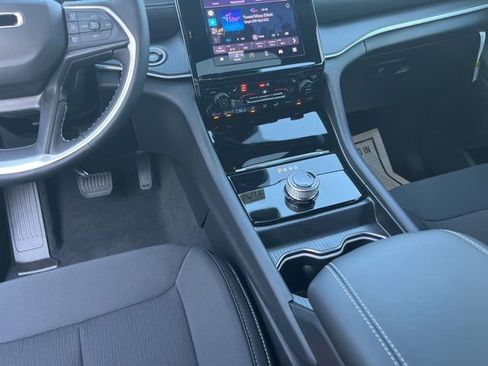 New 2026 Jeep Grand Cherokee Laredo X AWD/4WD image 18
