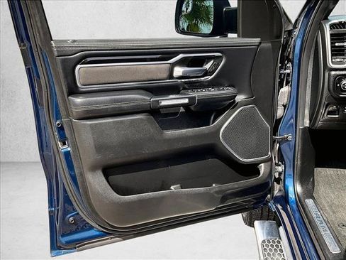 Used 2021 RAM 1500 Laramie w/ Sport Appearance Package AWD/4WD image 17