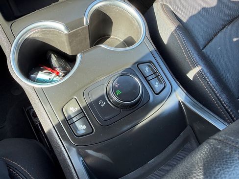 Used 2019 GMC Terrain SLT w/ Preferred Package FWD image 32