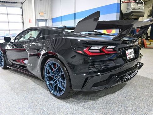 New 2026 Chevrolet Corvette ZR1 w/ ZR1 Carbon Fiber Aero Package image 4