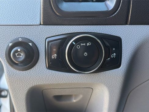 Used 2015 Ford Transit 150 Base image 21