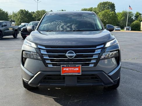 Used 2024 Nissan Rogue SV FWD image 9