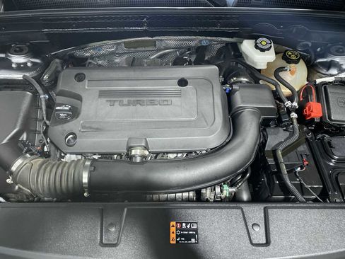 Used 2022 Buick Envision Essence w/ Sport Touring Package image 9