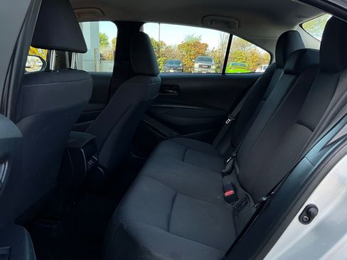 Used 2025 Toyota Corolla LE image 11