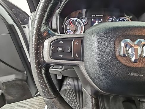 Used 2024 RAM 2500 Tradesman w/ Chrome Appearance Group image 25