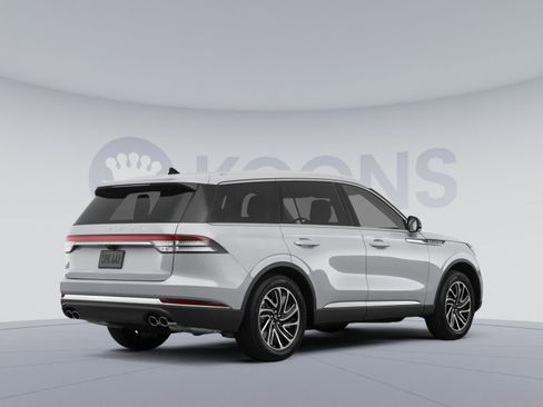 Used 2022 Lincoln Aviator AWD w/ Premium Package image 4