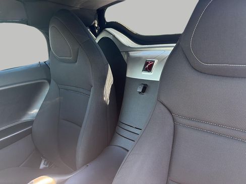 Used 2009 Saturn Sky RWD image 27