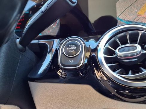 Used 2021 Mercedes-Benz GLA 250 4MATIC image 14