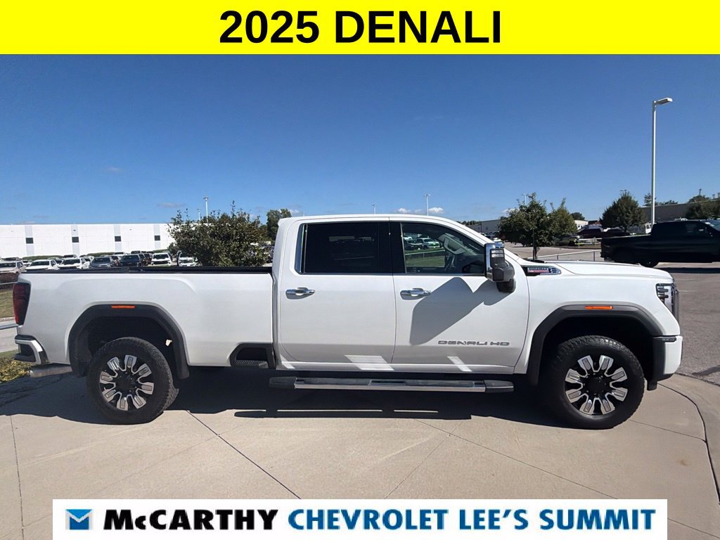 Used 2025 GMC Sierra 3500 Denali AWD/4WD image 16