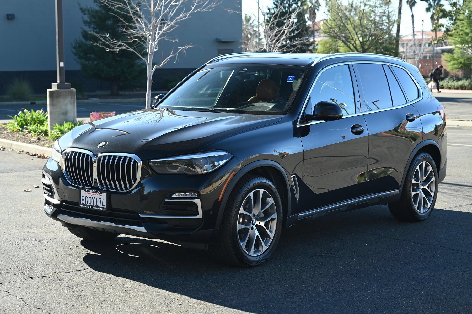 Used 2019 BMW X5 xDrive40i w/ Convenience Package AWD/4WD image 3
