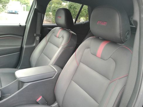 Certified 2024 Chevrolet Trax RS w/ Driver Confidence Package FWD image 11