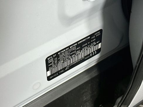 Used 2024 Mitsubishi Outlander SE AWD/4WD image 12