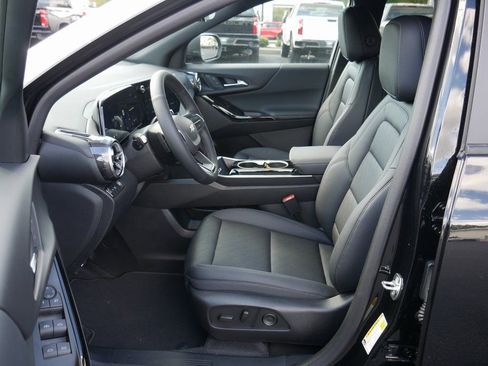 New 2025 Chevrolet Equinox LT w/ Convenience Package II FWD image 5