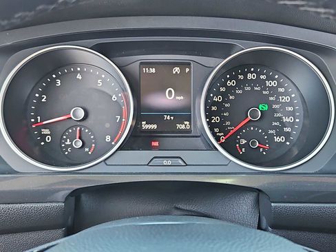 Used 2018 Volkswagen Tiguan SE w/ Panoramic Sunroof Package image 33